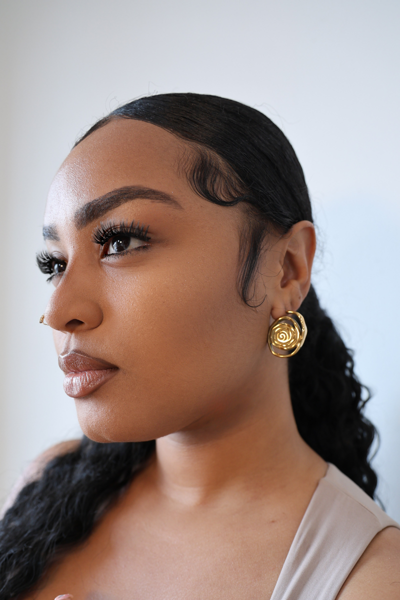 Luxe Sheild Gold Line