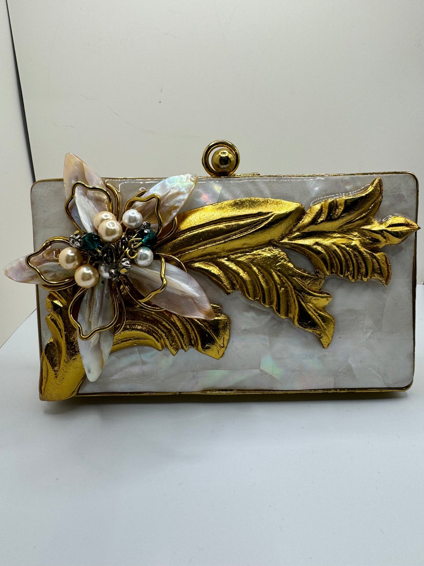 ELIZA clutch