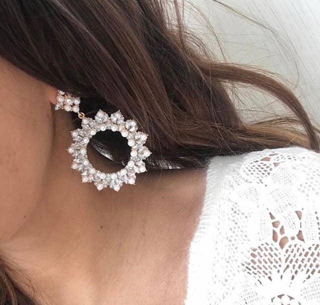 Enchanting Elegant Pearl & Crystal Earrings
